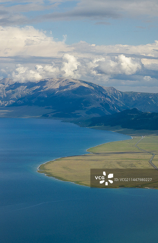 新疆赛里木湖风光图片素材