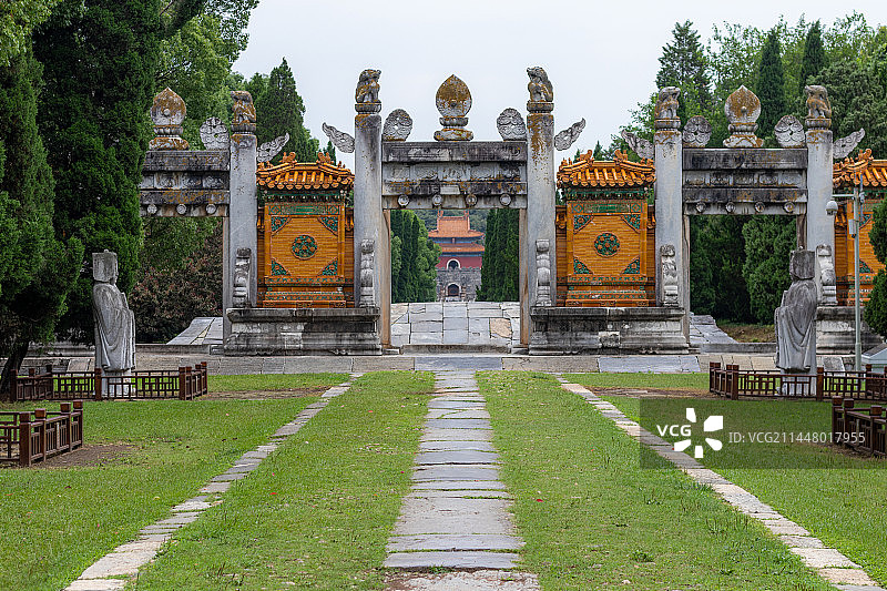 钟祥明显陵神道石像生与棂星门图片素材