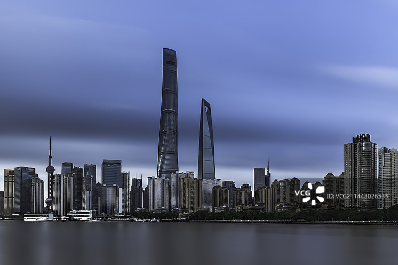 陆家嘴黄浦江天际线图片素材