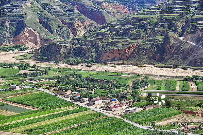 甘肃定西，夏天的乡村图片素材