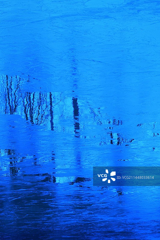 蓝冰树影图片素材