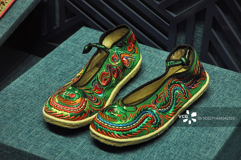 广西民族博物馆 绣花鞋图片素材