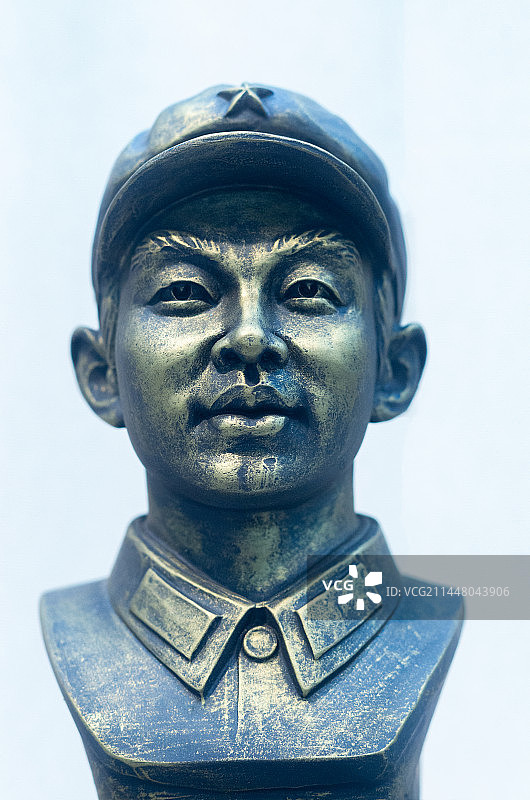 安徽省蚌埠市，雷锋文化陈列馆，雷锋同志头像雕塑图片素材