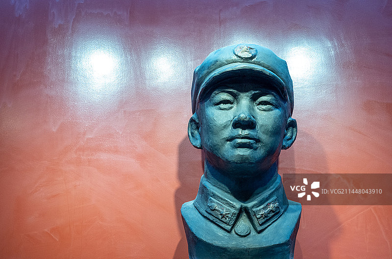 安徽省蚌埠市，雷锋文化陈列馆，雷锋同志塑像图片素材