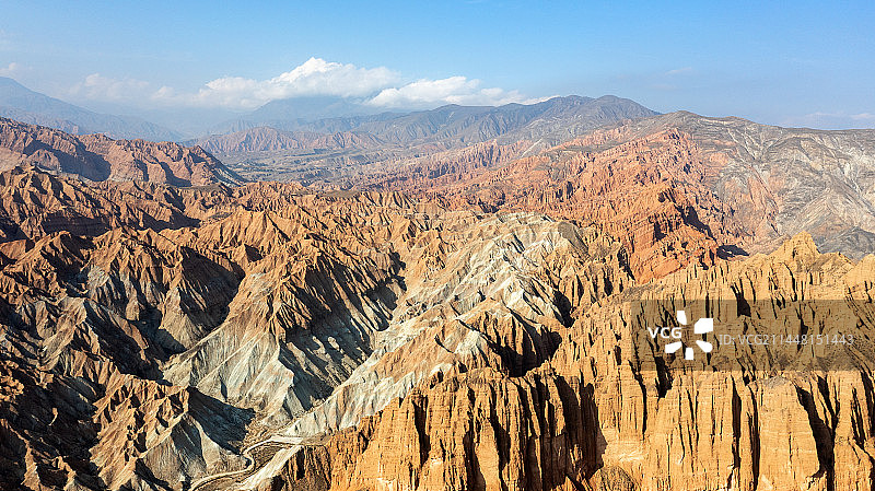 青海贵德国家地质公园风光图片素材