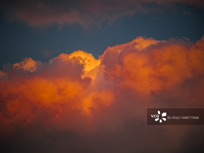 火烧云特写图片素材