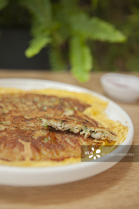 蚵仔煎，煎饼，海鲜煎饼，生蚝煎饼，大饼，鸡蛋饼，早餐，家常菜，大众菜，海产，餐饮文化，河鲜，海鲜图片素材