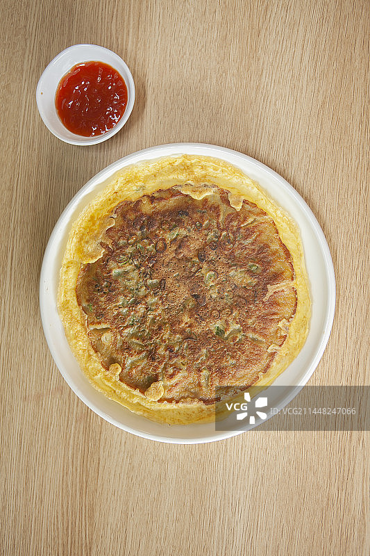 蚵仔煎，煎饼，海鲜煎饼，生蚝煎饼，大饼，鸡蛋饼，早餐，家常菜，大众菜，海产，餐饮文化，河鲜，海鲜图片素材