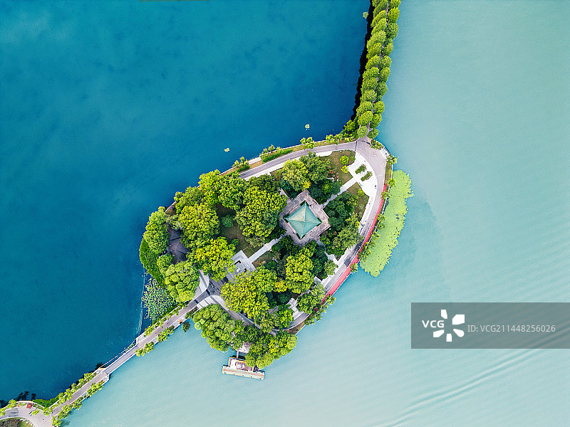 武汉东湖听涛行吟阁图片素材