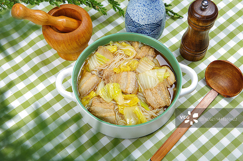 猪肉炖粉条图片素材