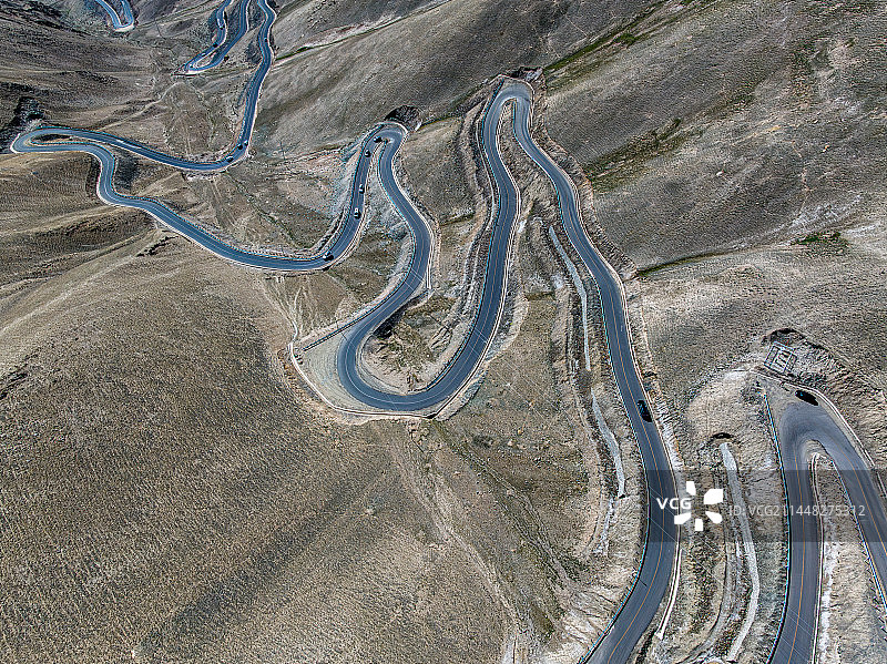 帕米尔高原，盘龙古道图片素材