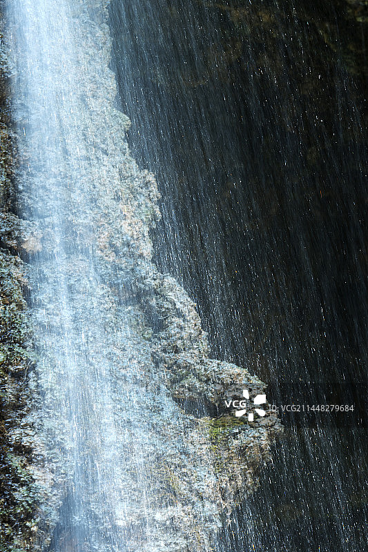 悠悠水帘    丝丝清凉图片素材