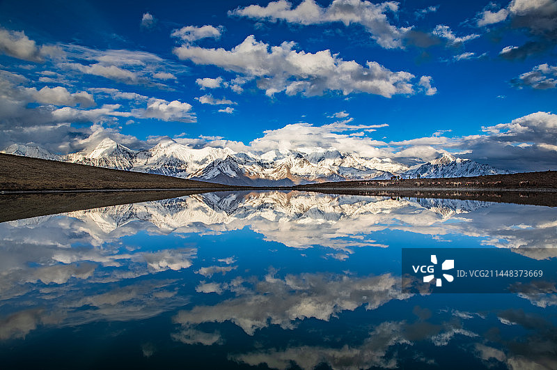 冷嘎措12图片素材