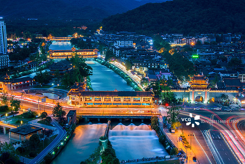 都江堰灌县古城的夜色图片素材