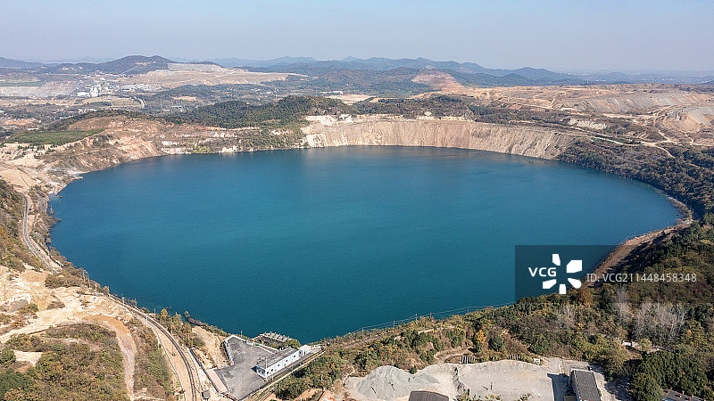 安徽马鞍山凹山采场矿坑遗址图片素材