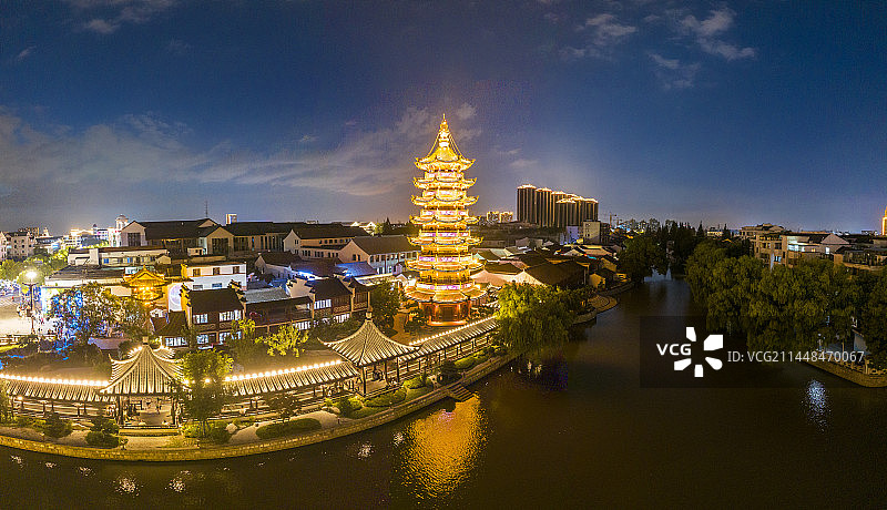 航拍泗泾古镇夜景图片素材