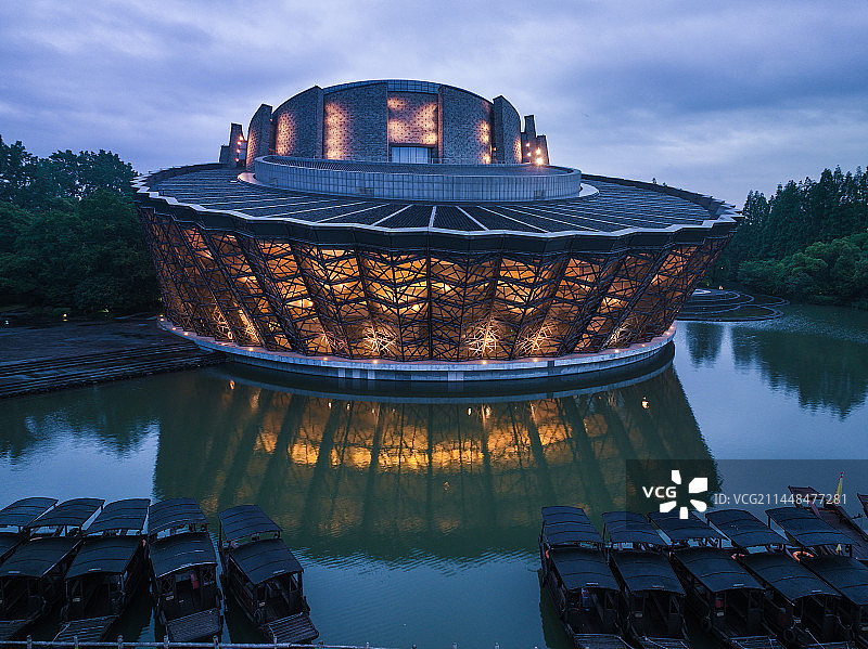嘉兴桐乡乌镇水乡黄昏夜景建筑风光航拍图片素材