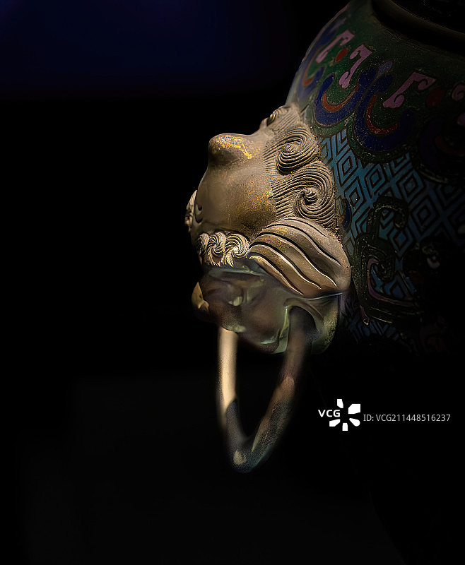 景泰蓝，掐丝珐琅回纹双环瓶，开封图片素材