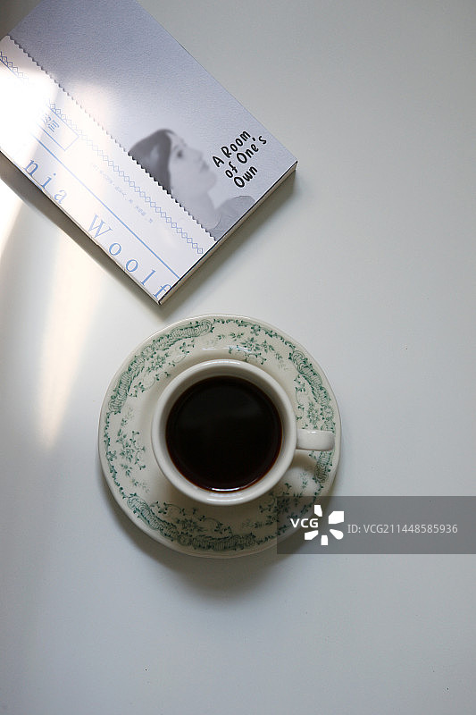 咖啡与阅读图片素材