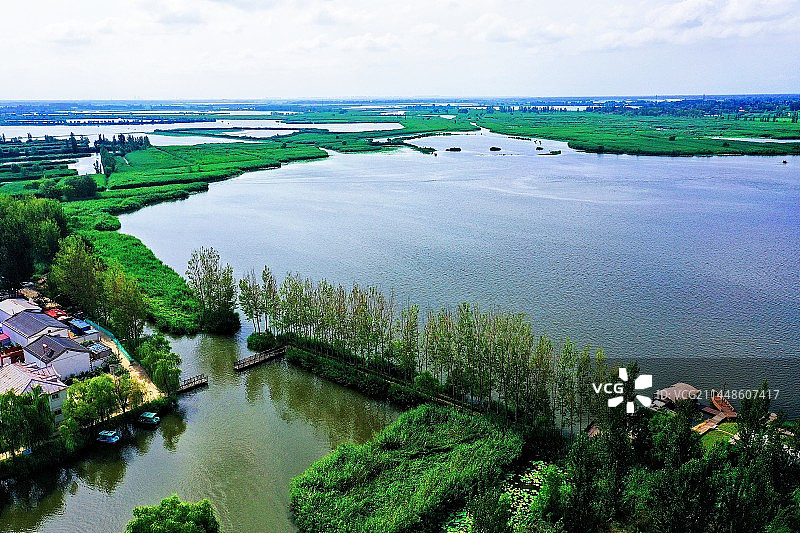 晨曦彩云美虹光 烟波浩渺碧波荡 ​小桥流水江南景 舟船荷花廊亭凉 （华北明珠白洋淀）图片素材