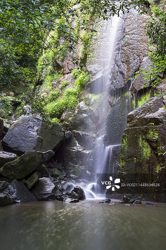 湖州德清县莫干山风景区剑池瀑布景观图片素材