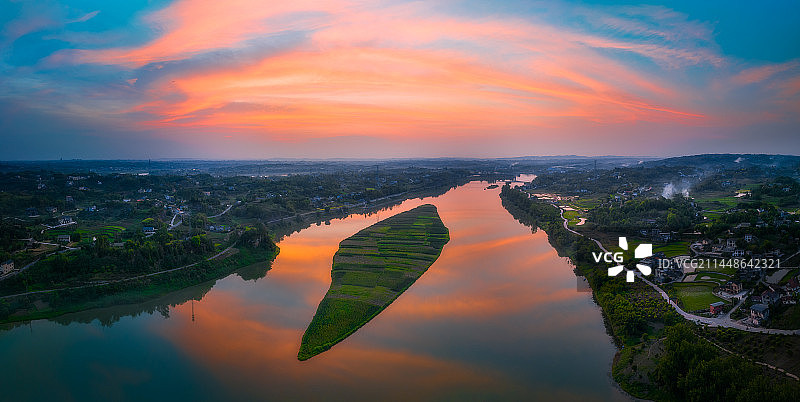 泸州长江支流沱江中坝风貌图片素材