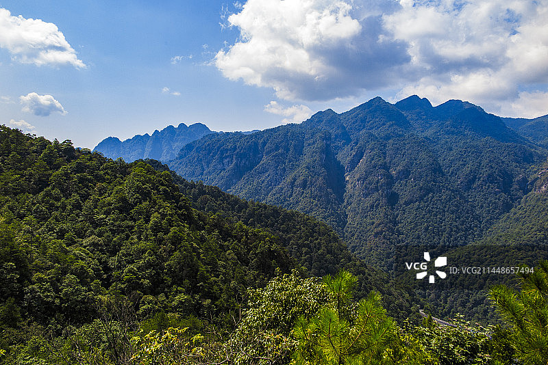 中国江西吉安井冈山市井冈山主峰五指峰,第四套人明币100元背景图图片素材