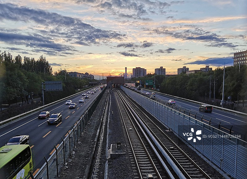 北京城市内部铁路图片素材