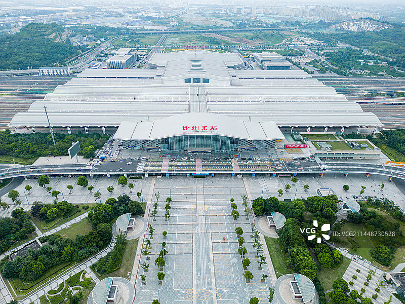 航拍徐州东站交通枢纽图片素材