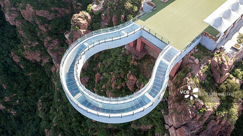 河南新密伏羲山玻璃环廊图片素材