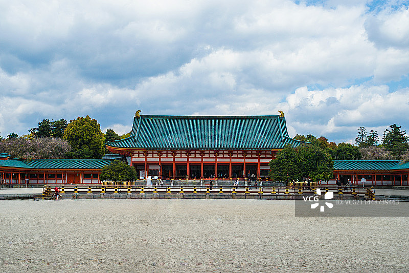 亚洲日本京都平安神宮广场图片素材