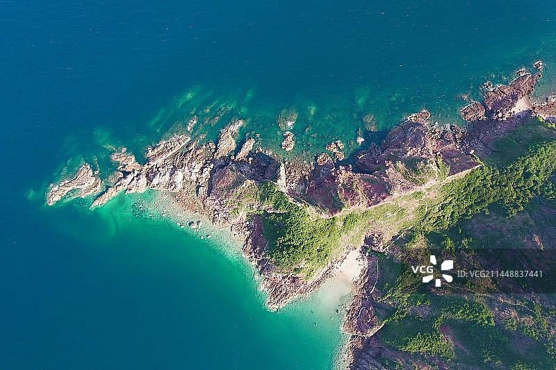 海边岩石的高角度视图图片素材
