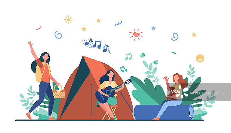 女人们在帐篷附近休息唱歌图片素材