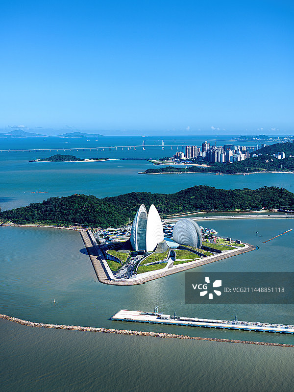 珠海歌剧院与港珠澳大桥图片素材