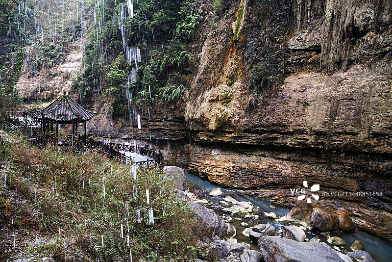 湖北恩施大峡谷云龙河地缝图片素材