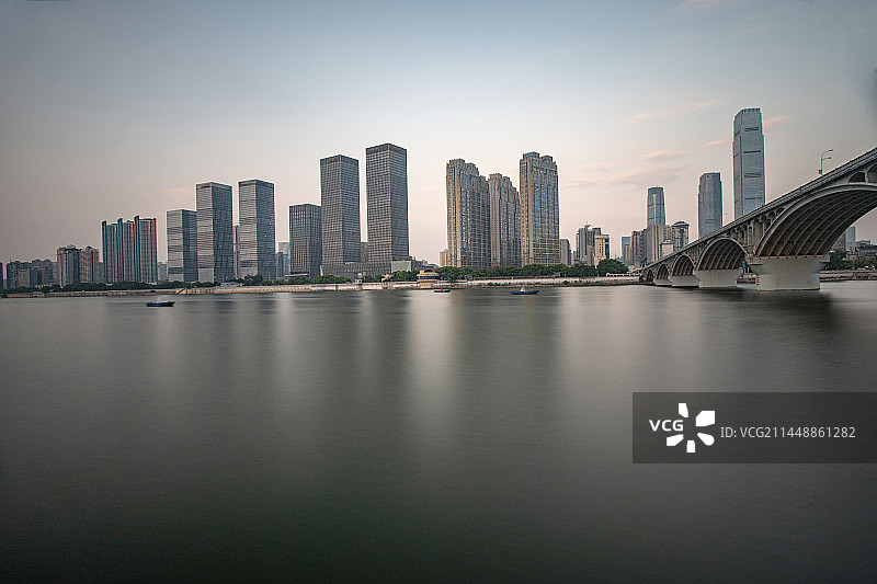 橘子洲大桥建筑群江景夜色图片素材