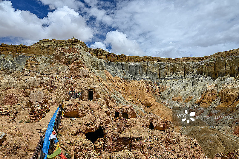 西藏阿里 古象雄王国遗址穹窿银城图片素材