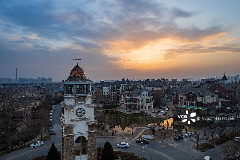天津外环线周边城镇建筑日落晚霞风光图片素材