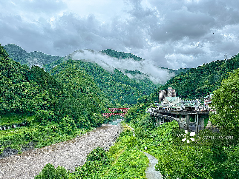 亚洲日本富山县黑部峡谷的风光图片素材
