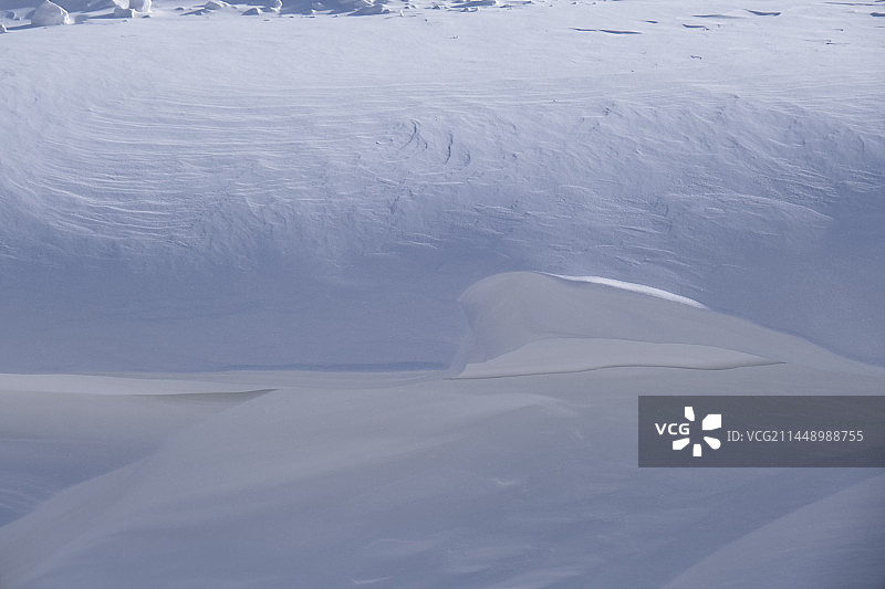 中国吉林省白山市安图县长白山景区冬季晴天美丽风景图片素材