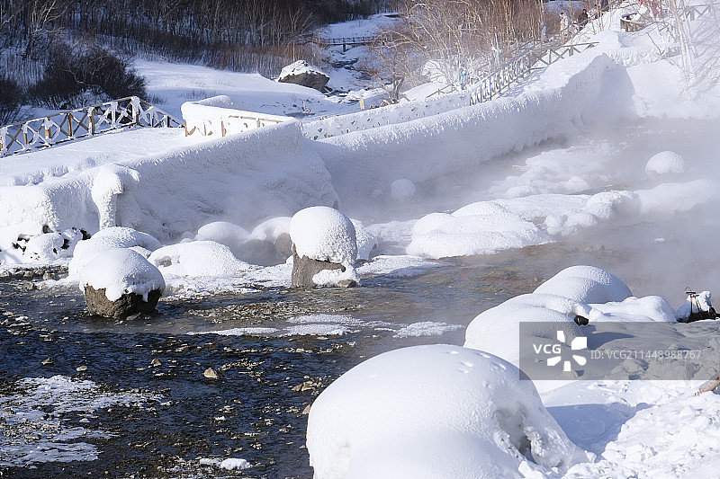 中国吉林省白山市安图县长白山景区冬季晴天美丽风景图片素材