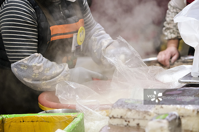 中国吉林省延吉市东方水上市场早市特色美食汇集地图片素材