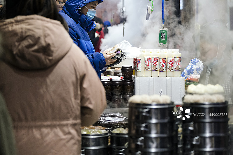 中国吉林省延吉市东方水上市场早市特色美食汇集地图片素材