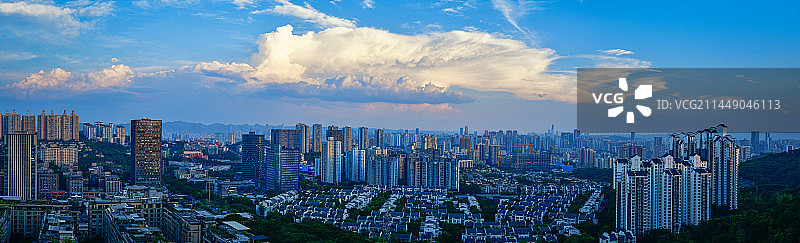 重庆由北向南看全景（市区风光）图片素材