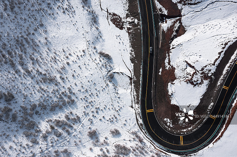 新疆昌吉S101国防公路林海雪原图片素材