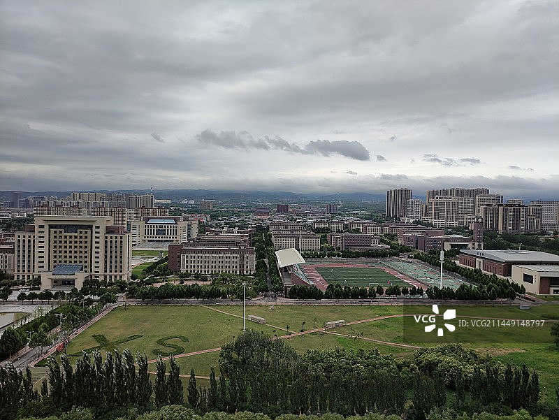 航拍视角下的晋中城市天际线图片素材