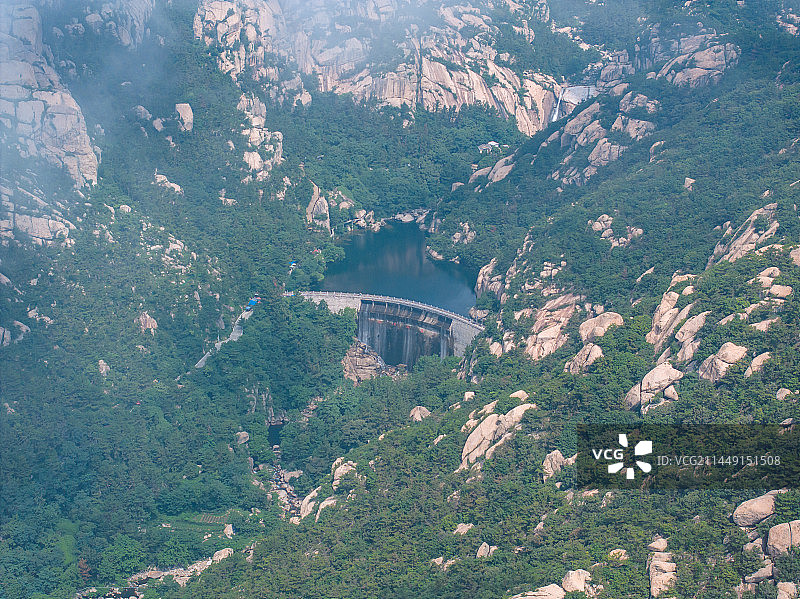 夏天的青岛崂山风景航拍图片素材