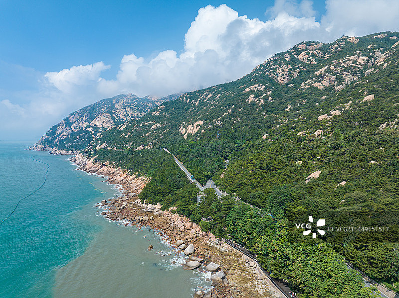 夏天的青岛崂山风景航拍图片素材