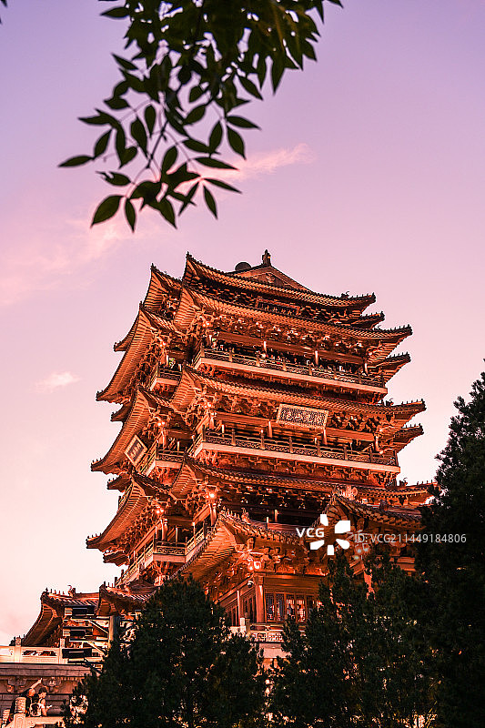 济南大明湖超然楼夜景图片素材