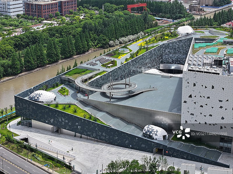 张江科学城，是一个上海市境内高科技产业园区。软件园已设立企业1000多家，入驻200多家。图片素材